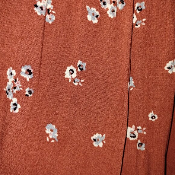 Ces Femme Floral Rust Top - Picture 3 of 3